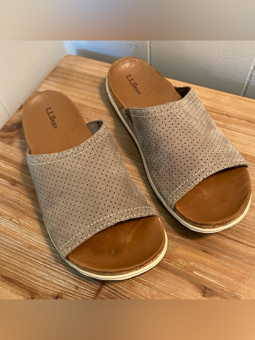 LLBean Women  Suede Perforated Sandal Slide Cork Sole Size 8M Taupe